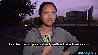 Utomhus snabbis med små pattar asiatisk amatör tjej Maj thailändska
